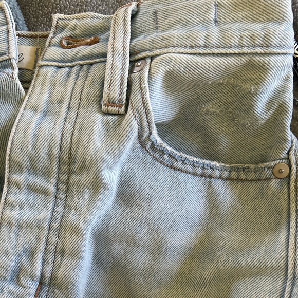 Madewell- mom Jean short - Picture 4 of 7